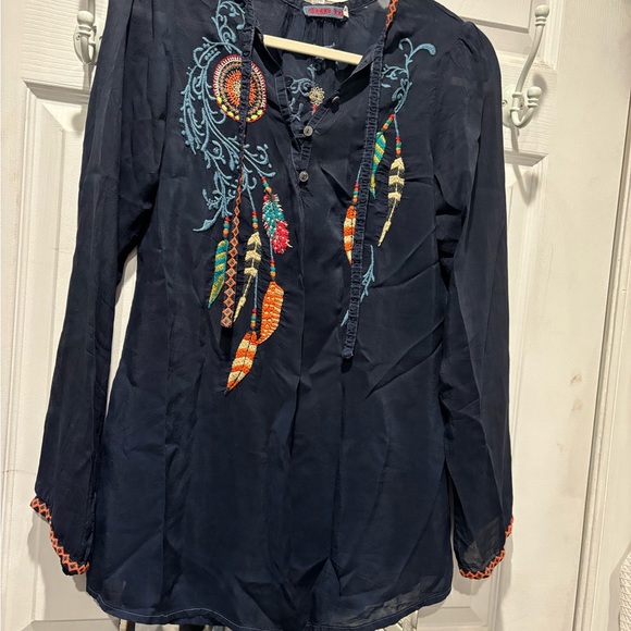 Johnny Was  Dream Catcher embroidered navy blouse x small excellent condition - Picture 2 of 11